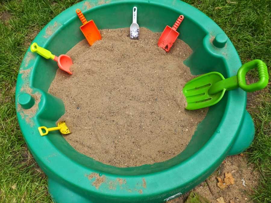 Песочница (62 фото): как своими руками сделать детскую песочницу на даче, размеры и чертежи простой песочницы, для девочки и мальчика