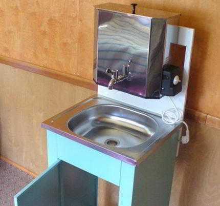 Дачный умывальник с подогревом воды (48 фото): садовый рукомойник для дачи из «нержавейки», модели «акватекс»