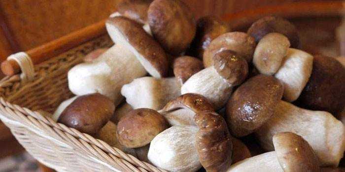 Как варить сушёные грибы - сколько варить перед жаркой и до готовности?